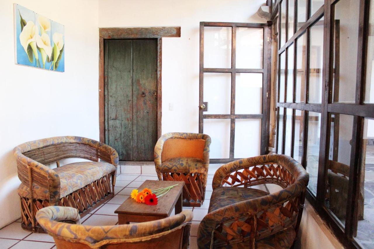 Las Margaritas Hotel Posada Тапальпа Экстерьер фото