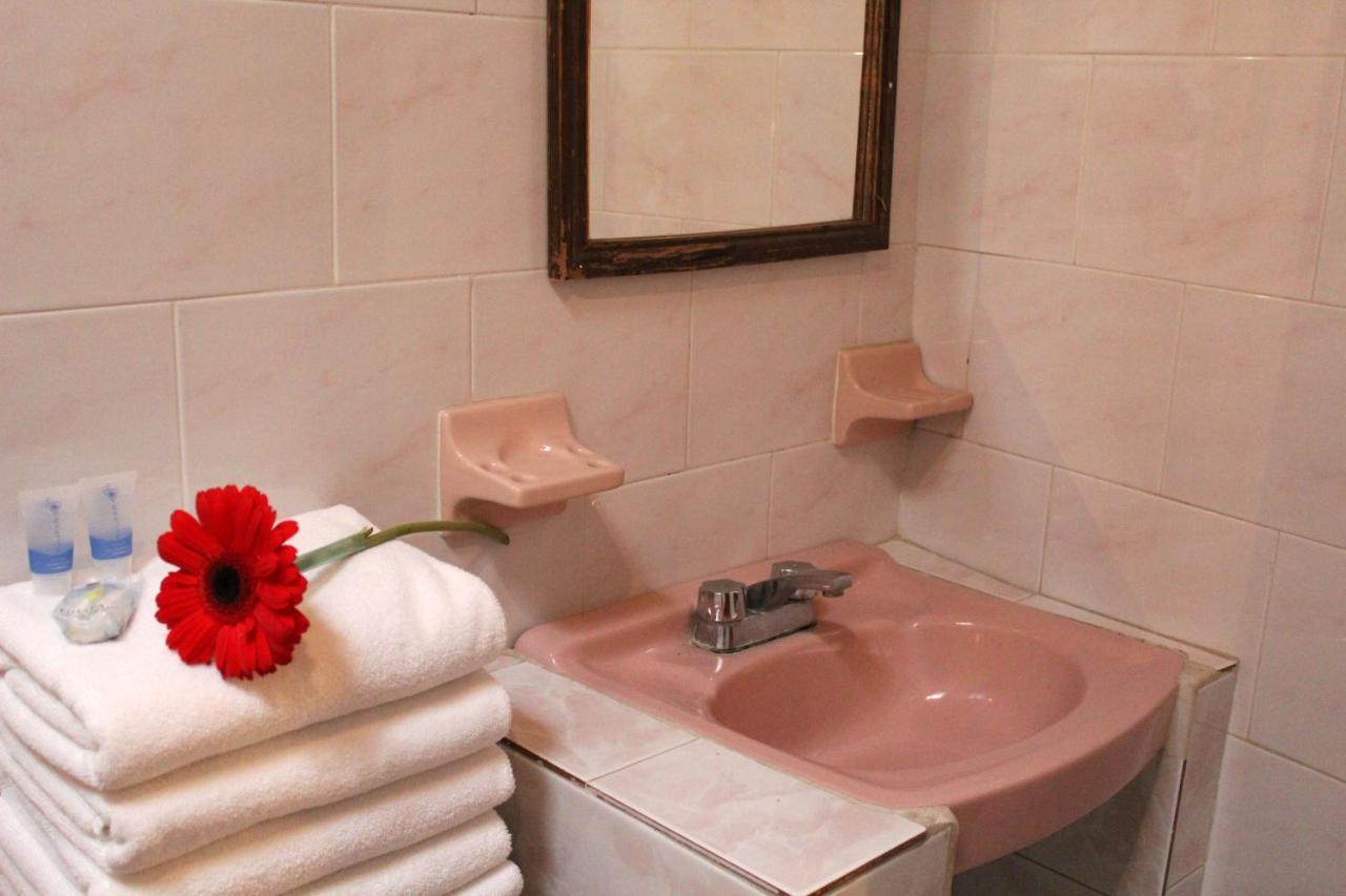Las Margaritas Hotel Posada Тапальпа Экстерьер фото